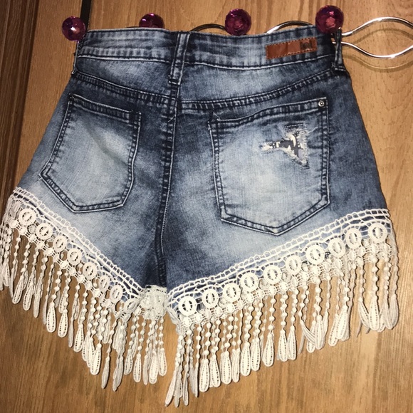 lei Pants - LEI Shorts Fringed Slight Distressed Low Rise EUC Cheeky Sassy